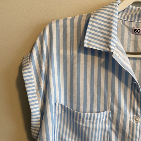 SO women’s blue and white striped button down short sleeve blouse - Picture 4 of 12